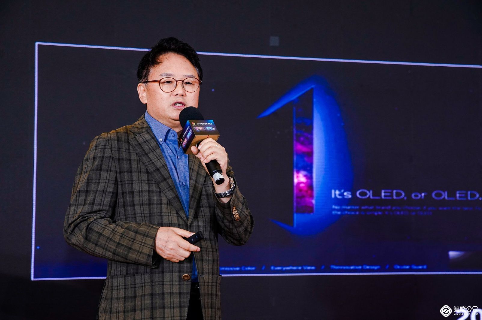 OLED绽放UDE 2019，未来显示已来 智能公会