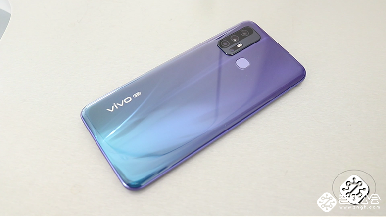 充电也能这么秀？ vivo Z6 5G性能先锋上手体验 智能公会