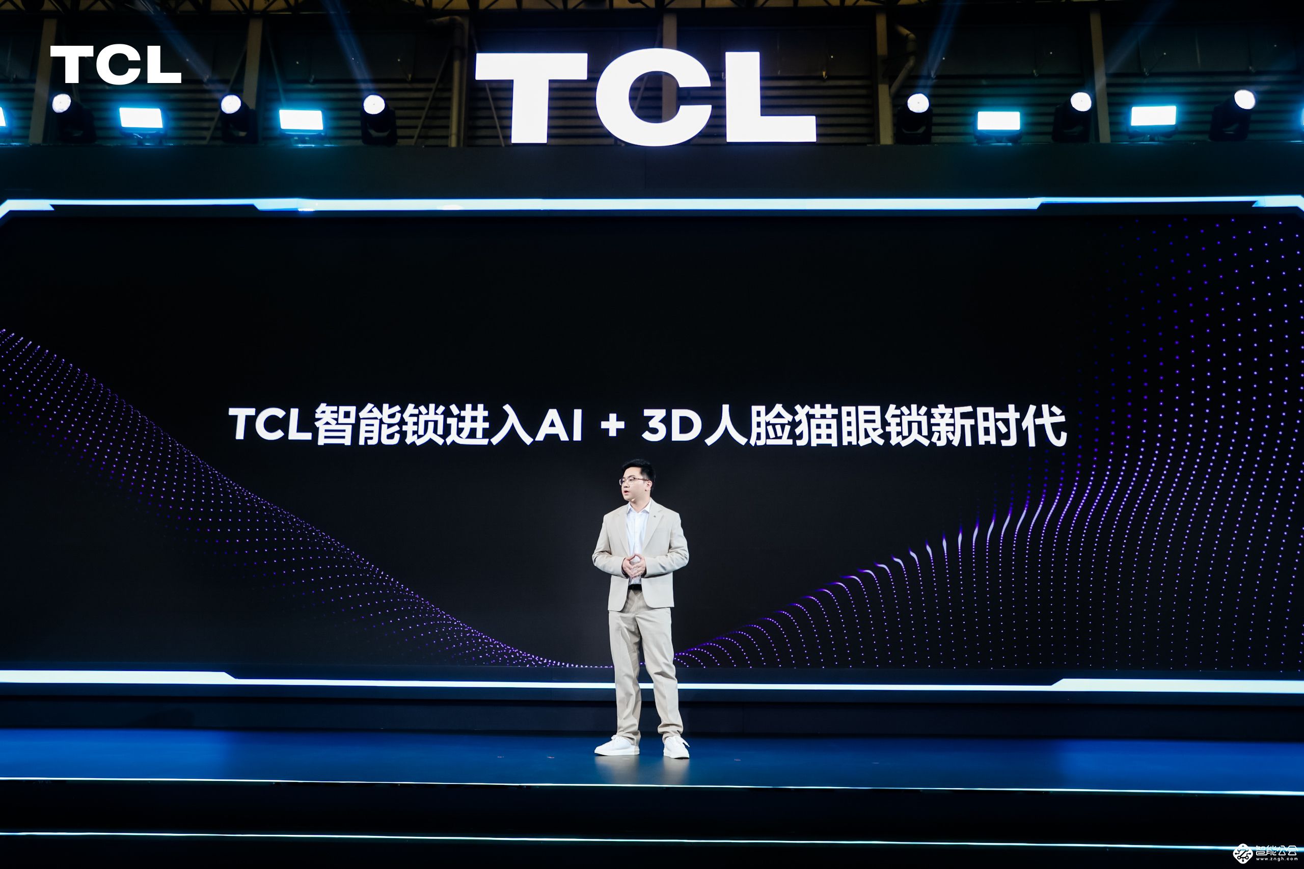 首创3D+AI技术 TCL 3D人脸锁K9G Plus 一步到位的选择 智能公会