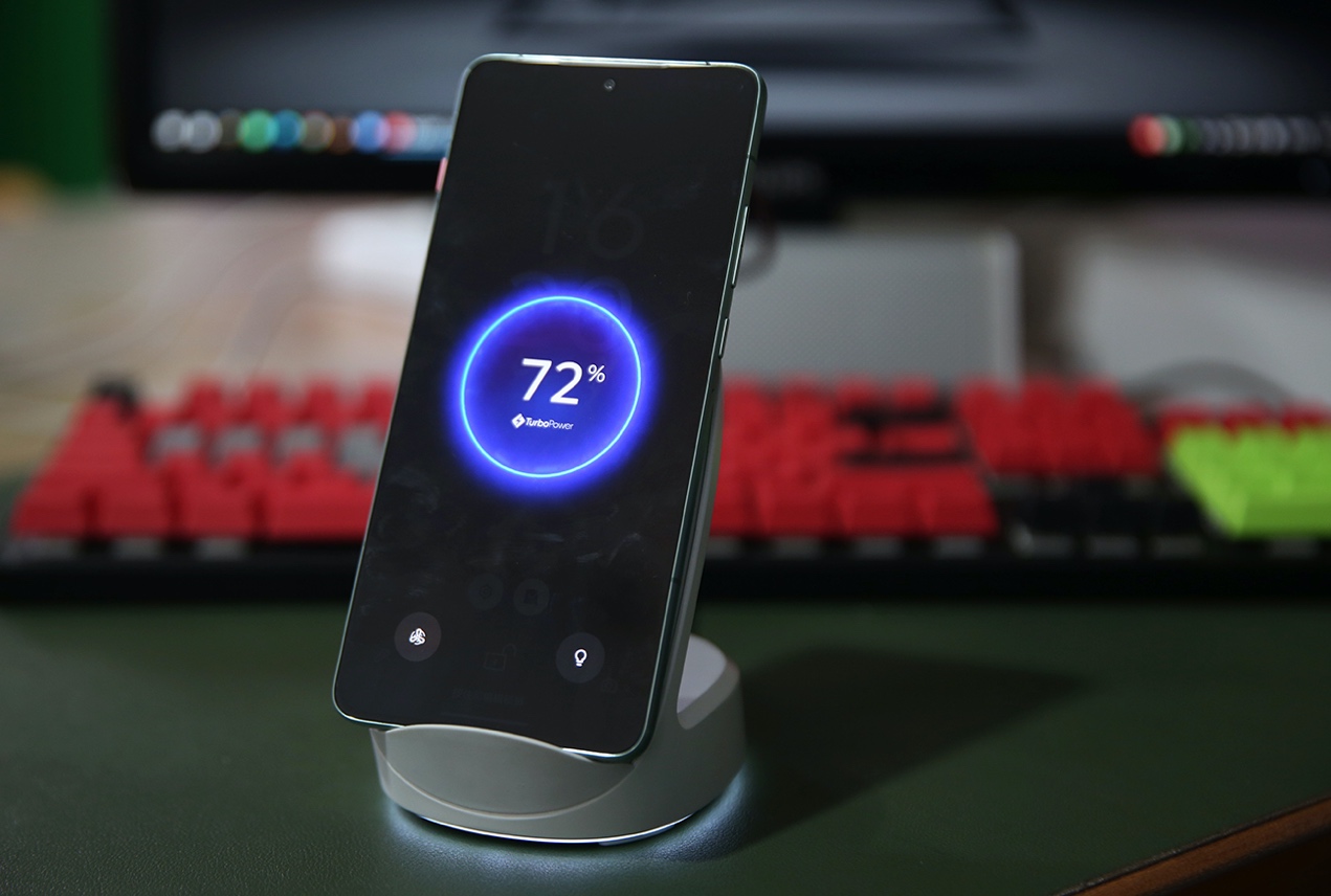 轻薄全能旗舰 体验无短板 联想moto X70 Air AI手机深度评测 轻薄全能旗舰 体验无短板 联想moto X70 Air AI手机深度评测 智能公会