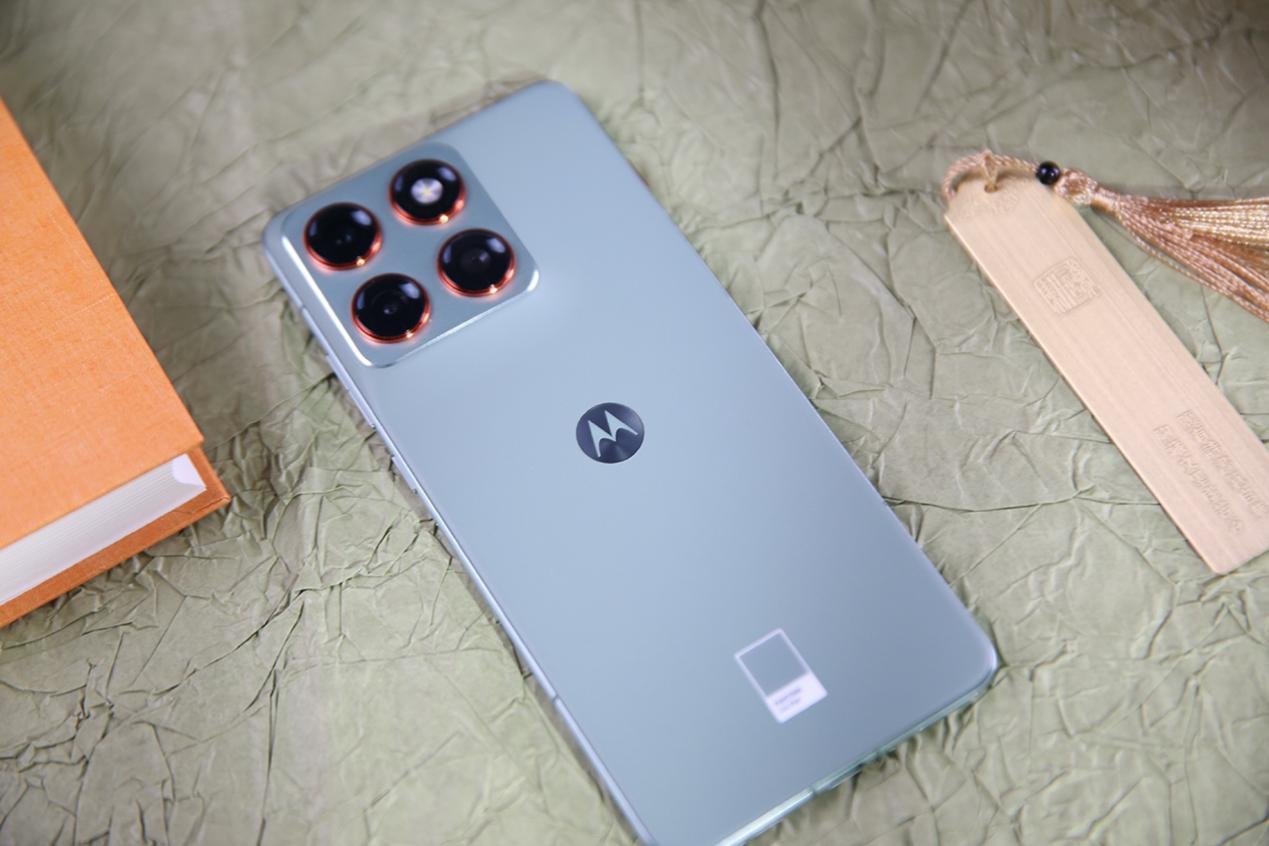 轻薄全能旗舰 体验无短板 联想moto X70 Air AI手机深度评测 轻薄全能旗舰 体验无短板 联想moto X70 Air AI手机深度评测 智能公会